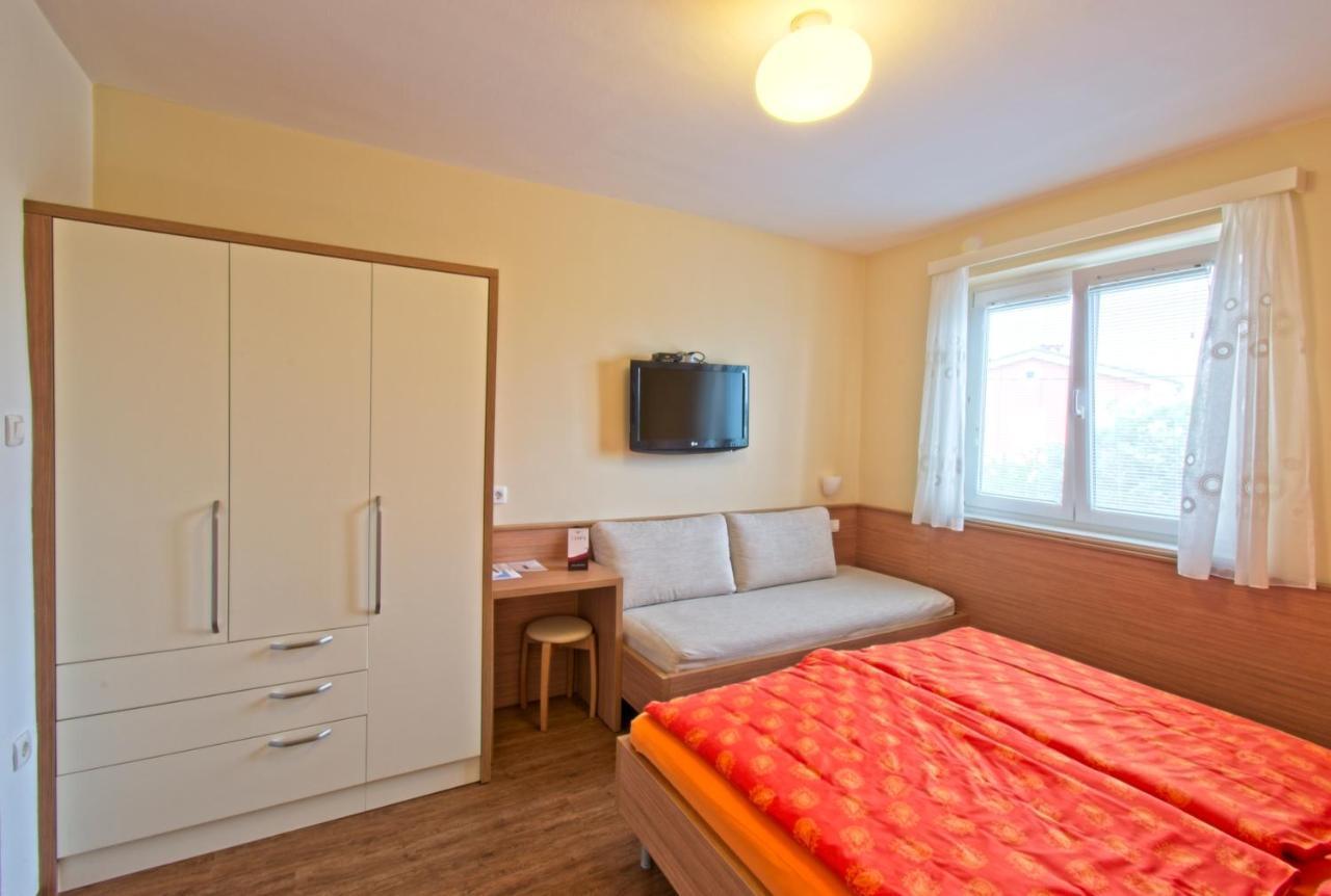 פיראן Sea View Guesthouse Opara מראה חיצוני תמונה