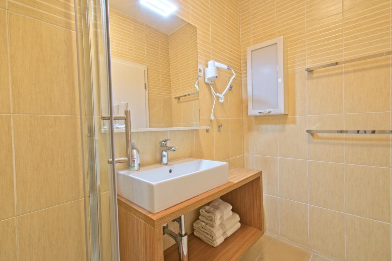 פיראן Sea View Guesthouse Opara מראה חיצוני תמונה