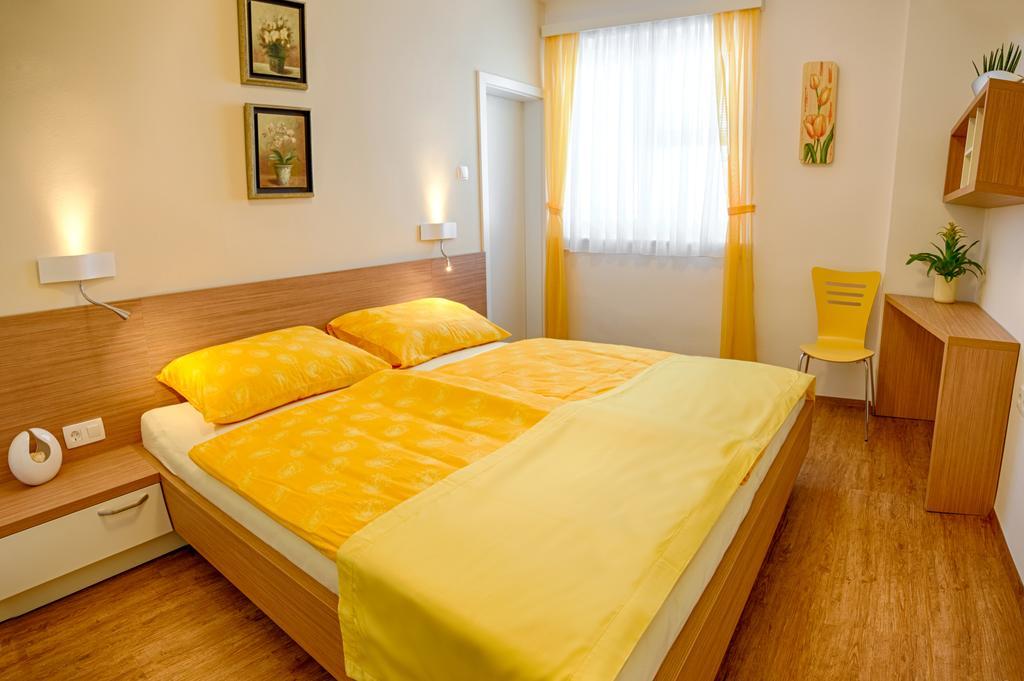 פיראן Sea View Guesthouse Opara חדר תמונה