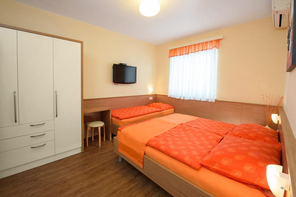 פיראן Sea View Guesthouse Opara מראה חיצוני תמונה