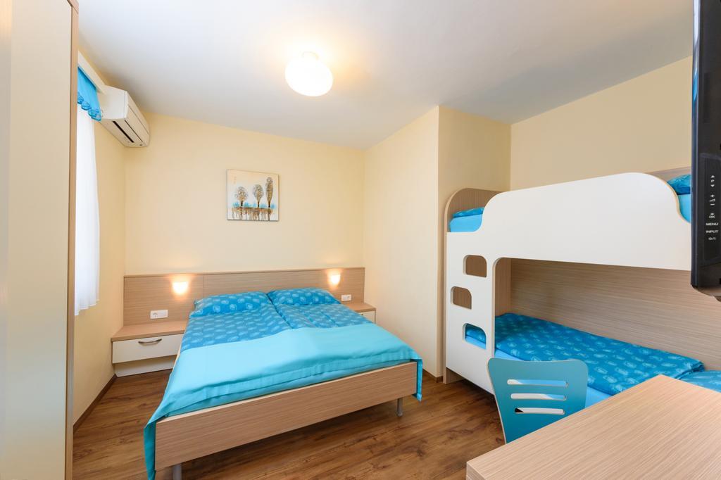 פיראן Sea View Guesthouse Opara מראה חיצוני תמונה
