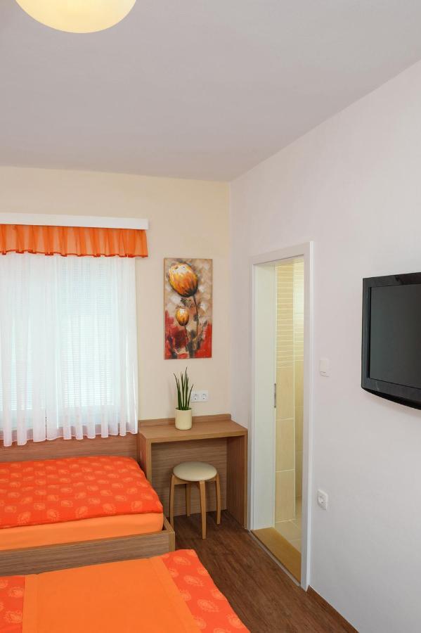 פיראן Sea View Guesthouse Opara מראה חיצוני תמונה
